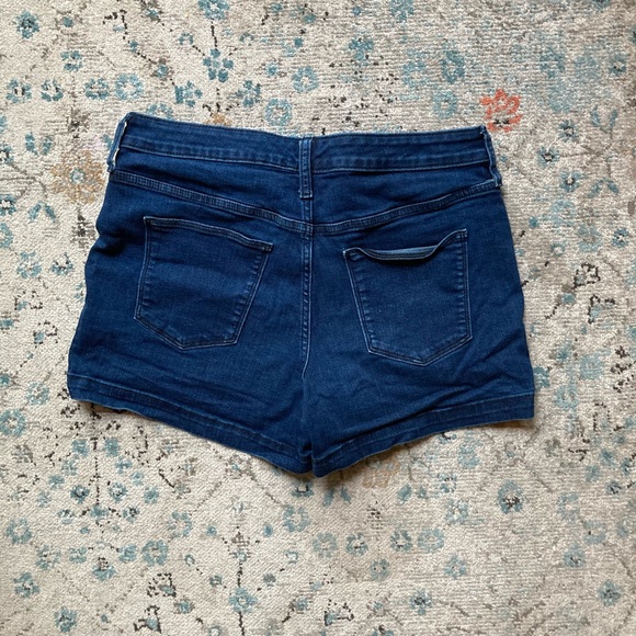 Universal Threads mid rise jean shorts - Picture 2 of 3